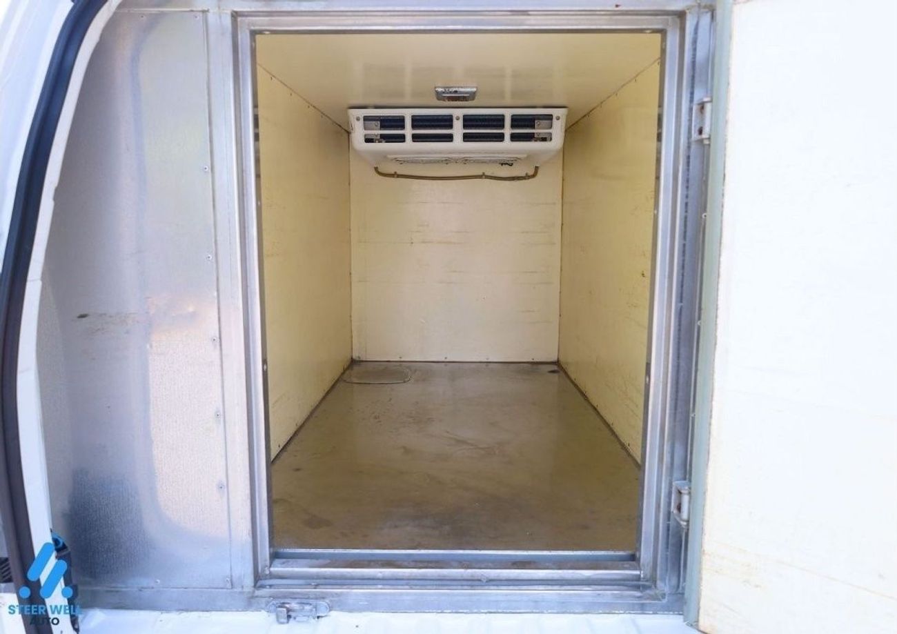 Hyundai H-1 Std 2019 GL Chiller Van 2.5L RWD Diesel MT / Low Mileage / Ready to Drive / Book Now