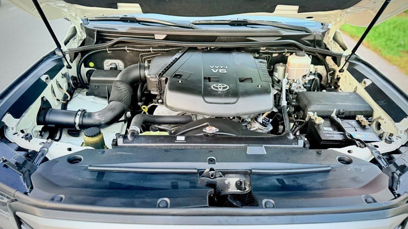 Toyota Land Cruiser 2016 FACELIFTED 2025 WITH INTERIOR AND EXTERIOR FULL OPTION V6 GCC SPECIFICATION