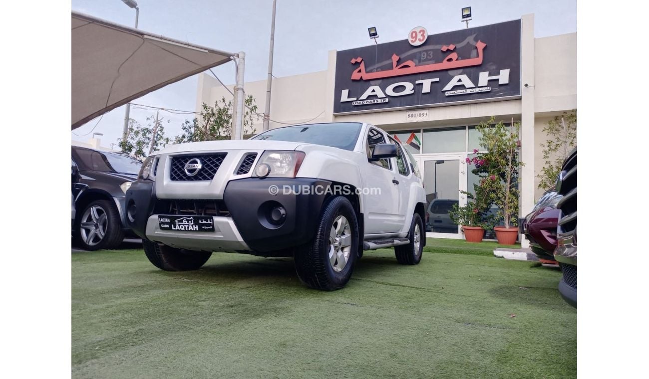 Nissan XTerra Gulf model 2012 Forel wheels, rear camera screen, in excellent condition