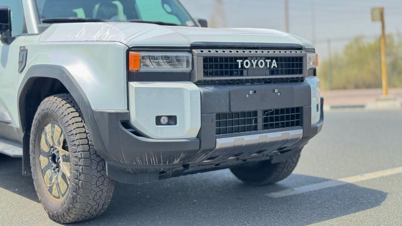 تويوتا برادو Toyota Prado 2024, petrol engine 2.4L 7seats Automatic gear,white colour 2