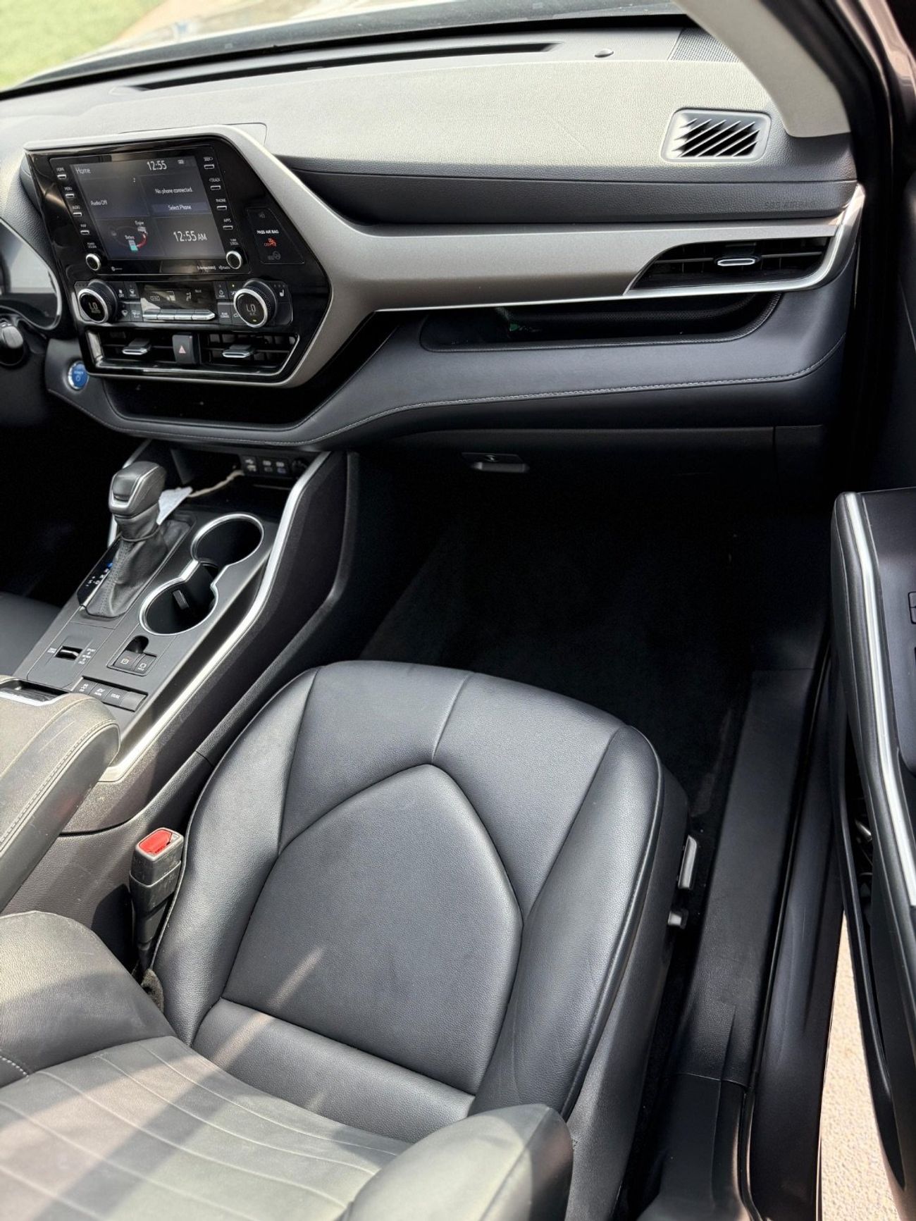 Toyota Highlander Hybrid XLE Full option Sunroof,leather seats