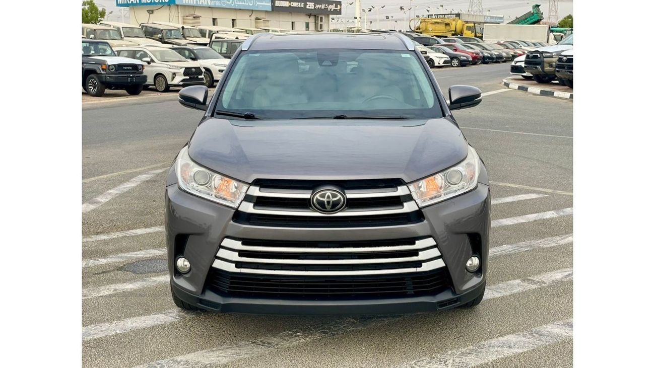 تويوتا هايلاندر 2017 Toyota Highlander XLE 3.5L V6 Full Option - 7 Leather Seats - Trunk Auto - 39,000 Mileage