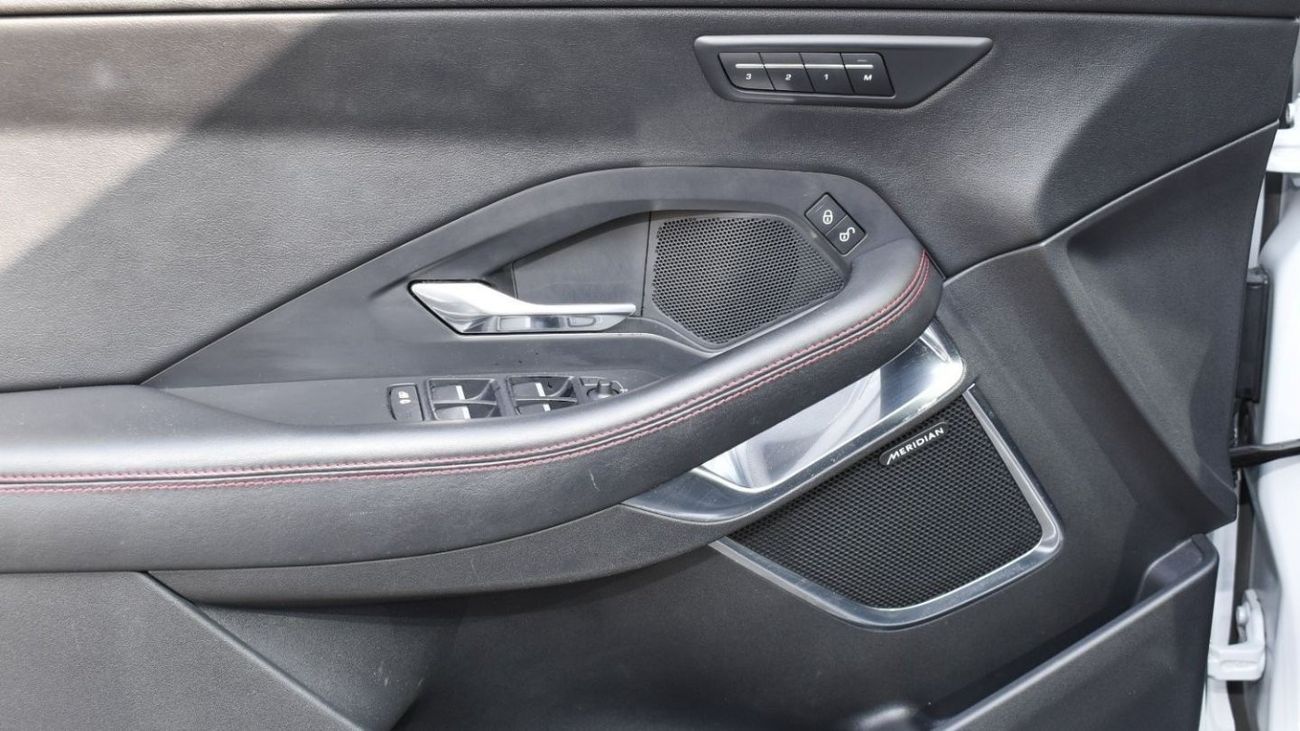 جاكوار E Pace R-سبورت