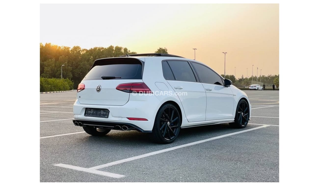 فولكس واجن جولف VOLKSWAGEN GOLF R MODEL 2018 GCC SPACE FREE PAINT FREE ACCEDENT