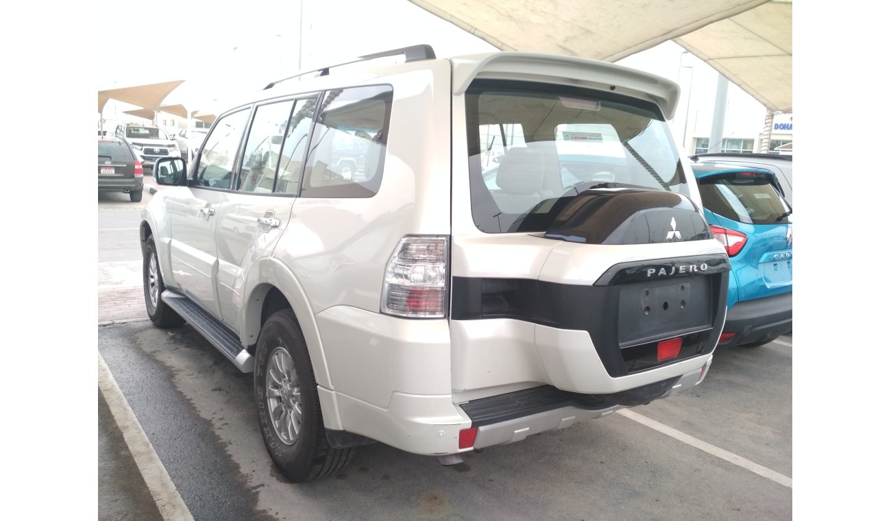 Mitsubishi Pajero 2015 WHITE GCC NO ACCIDENT NO ACCIDENT PERFECT