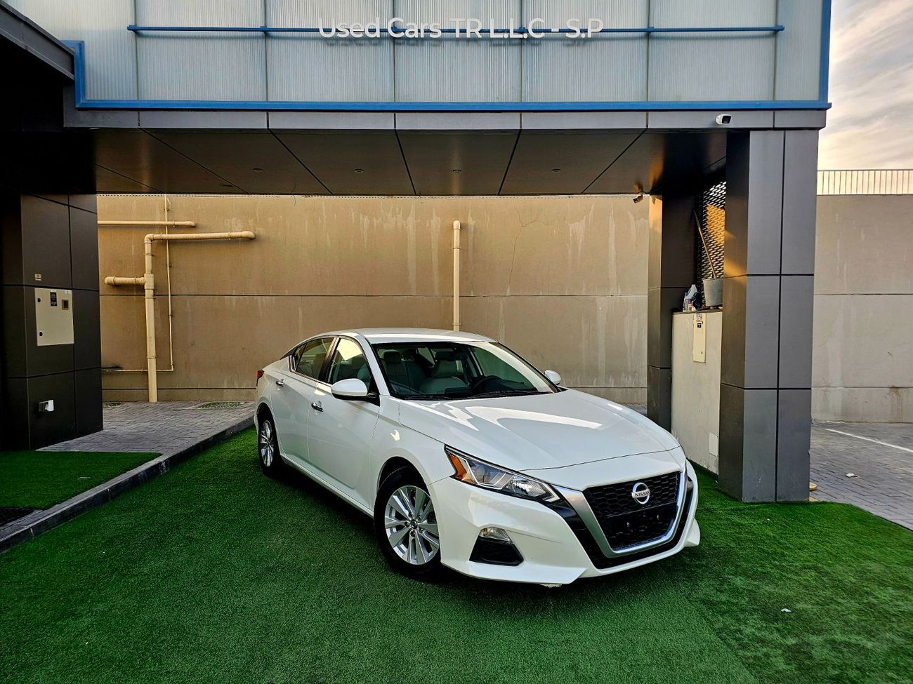 Nissan Altima S GCC/ 2.5L V4/ LOW MILEAGE/ IMMACULATE CONDITION