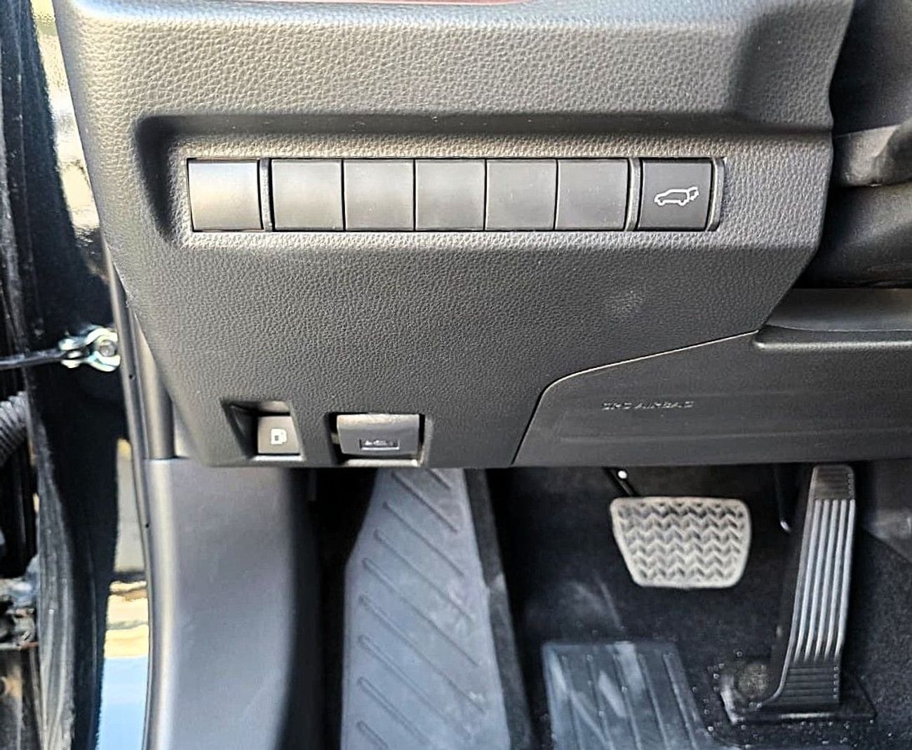 تويوتا راف ٤ Toyota RAV4 Hybrid 2.5l Suv AWD 5Doors GCC Black Color 2025 Model