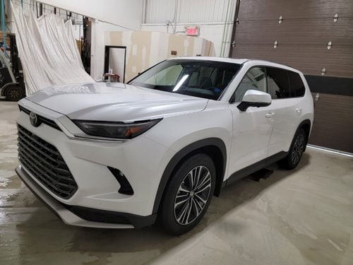 تويوتا جراند هايلاندر PLATINUM  HYBRID (Canadian spec)