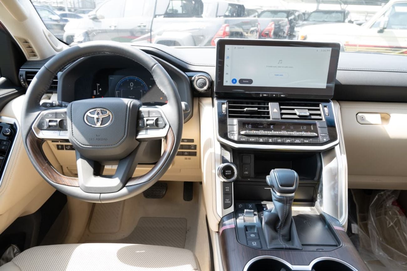 تويوتا لاند كروزر GXR V2 3.5L TT HEV 2026
