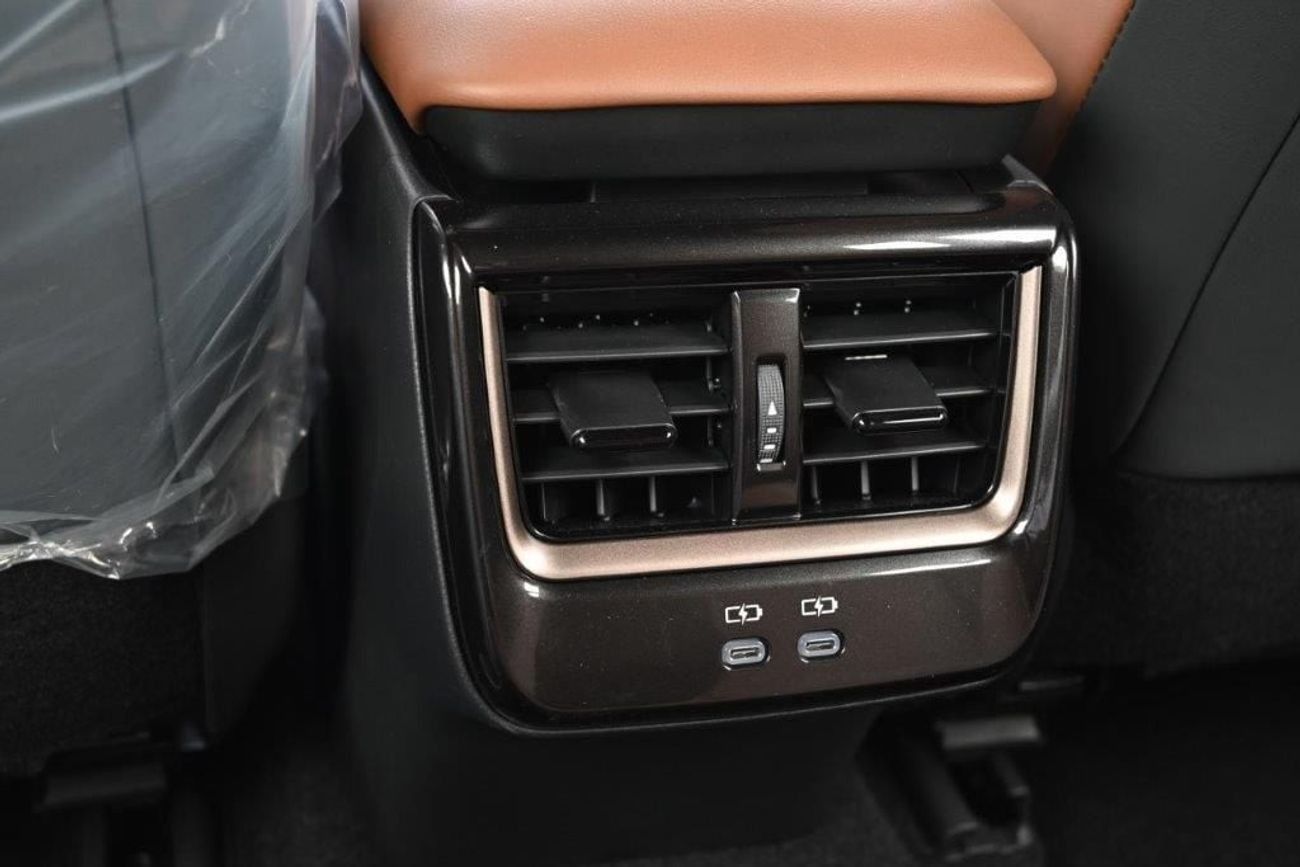 تويوتا كراون 2.5L HYBRID AWD 5 SEATER AT TECH PLUS