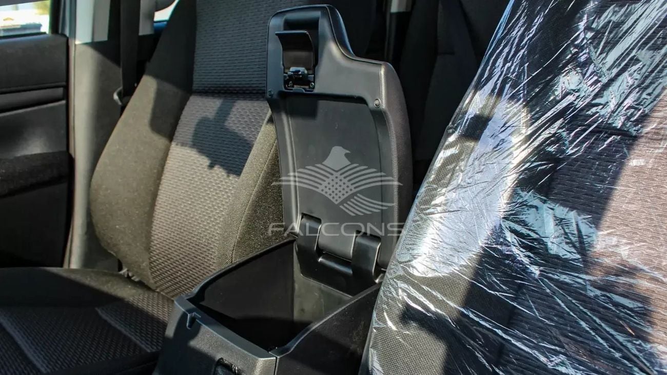 تويوتا هيلوكس GLX Toyota Hilux 2.4L Turbo Diesel 5 seater Airbags ABS