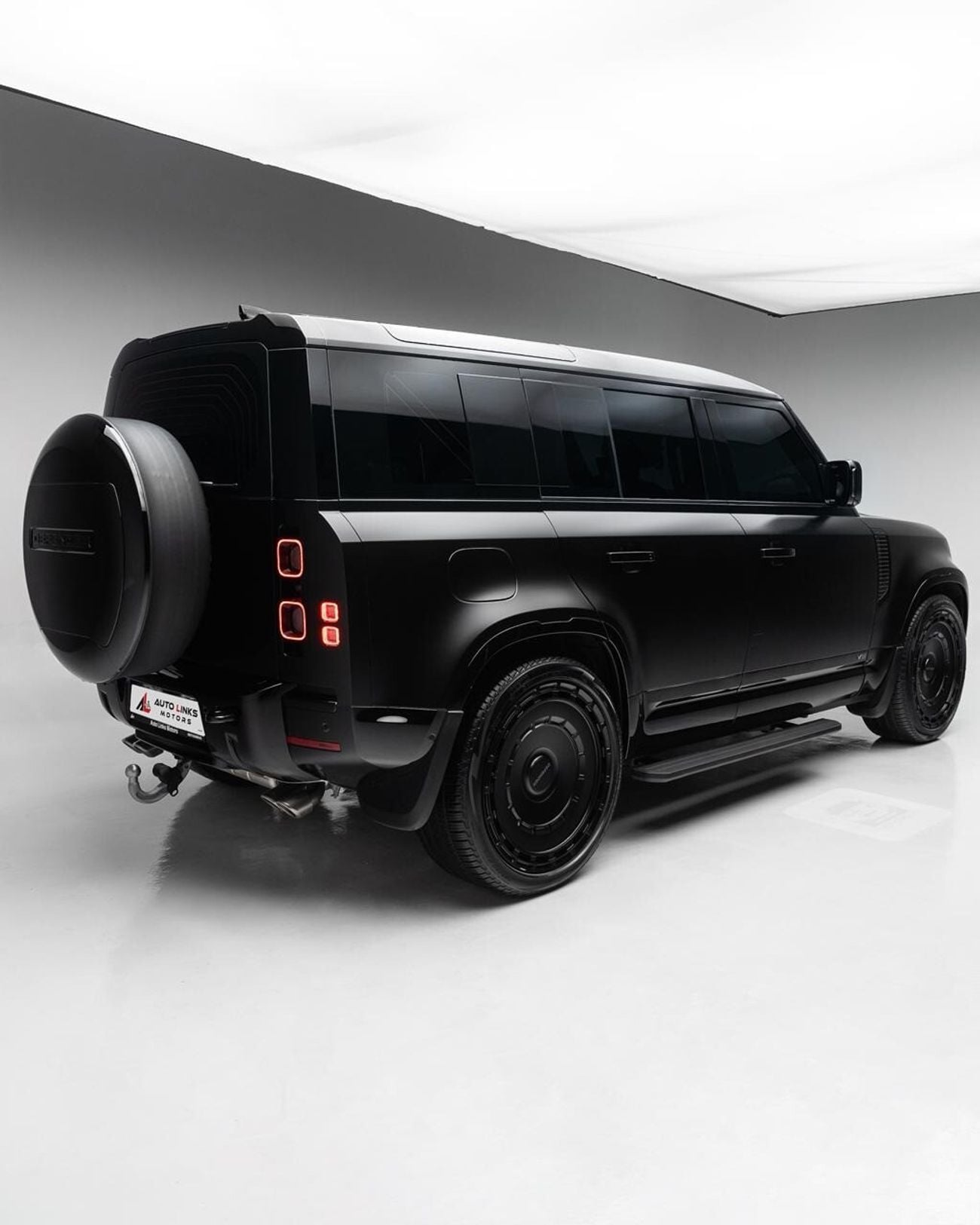 لاند روفر ديفندر 110 X P525 5.0L