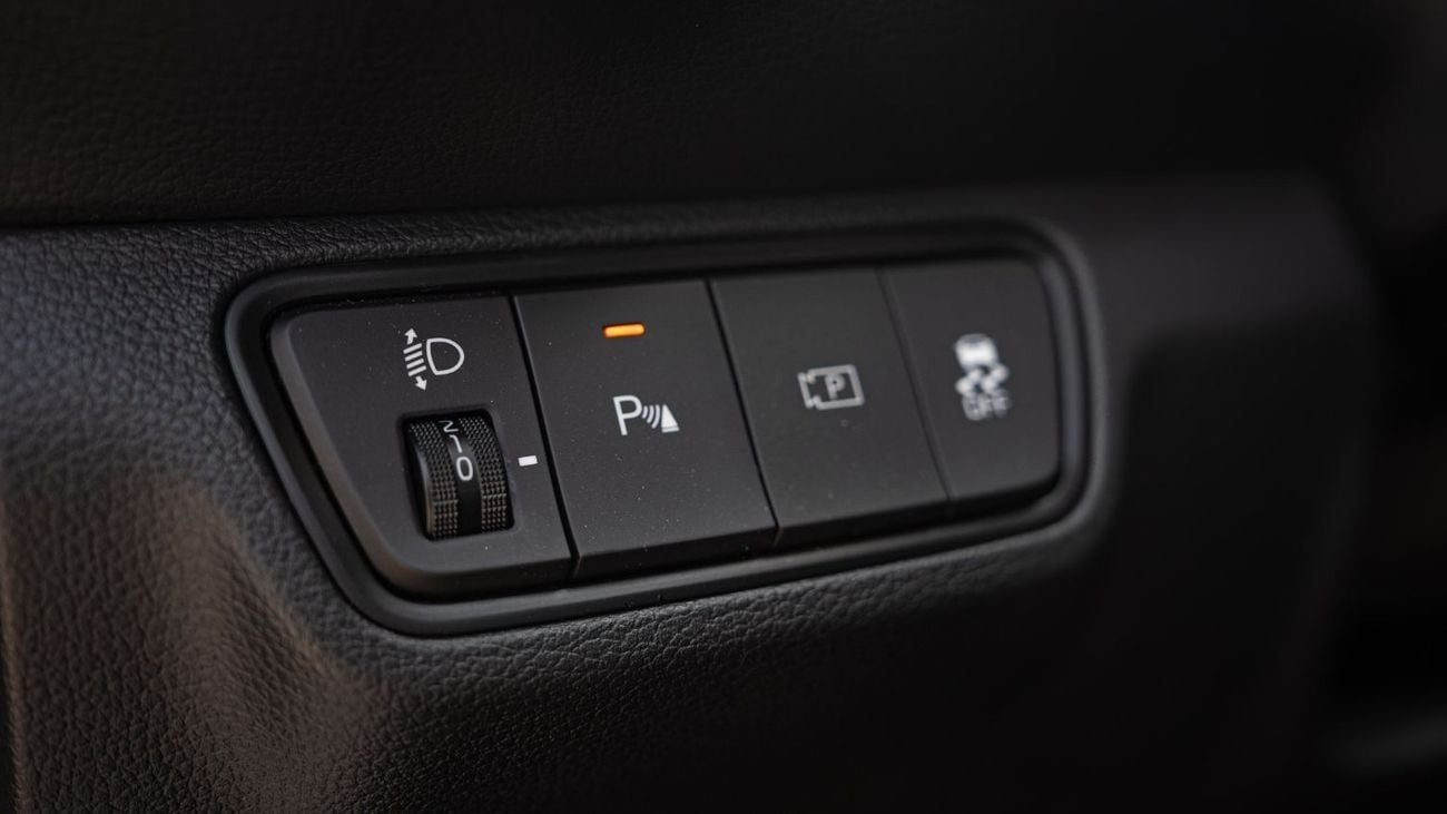 كيا K3 2025 Kia K3 Comfort Premium 1.5 - White Inside Black | Export Only