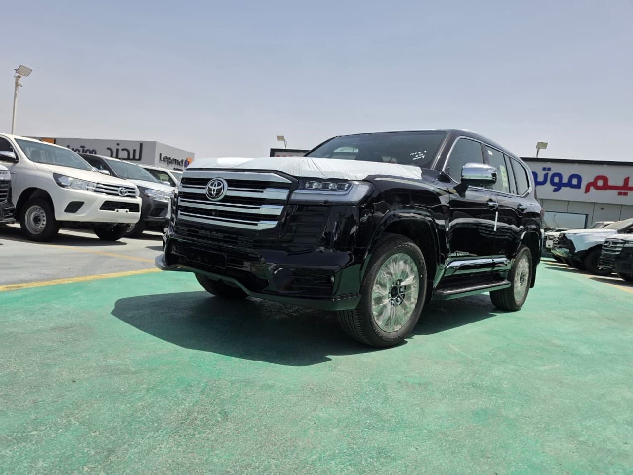 Toyota Land Cruiser Toyota Land Cruiser GXR Limited 4.0L 2026 – Full Option | 4.0L V6 | Black Exterior | Black & Red Int