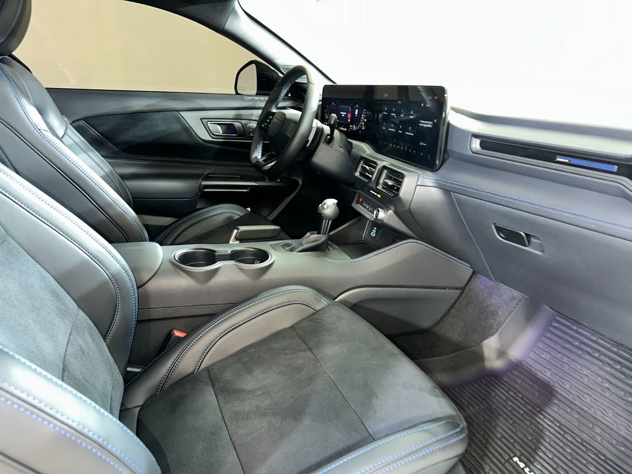 فورد موستانج DARK HORSE 5.0 (500HP) A/T