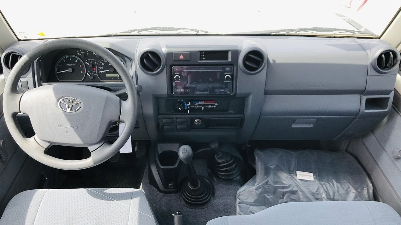تويوتا لاند كروزر 70 4.2L DIESEL 6-CYLINDER  5-DOORS 2023