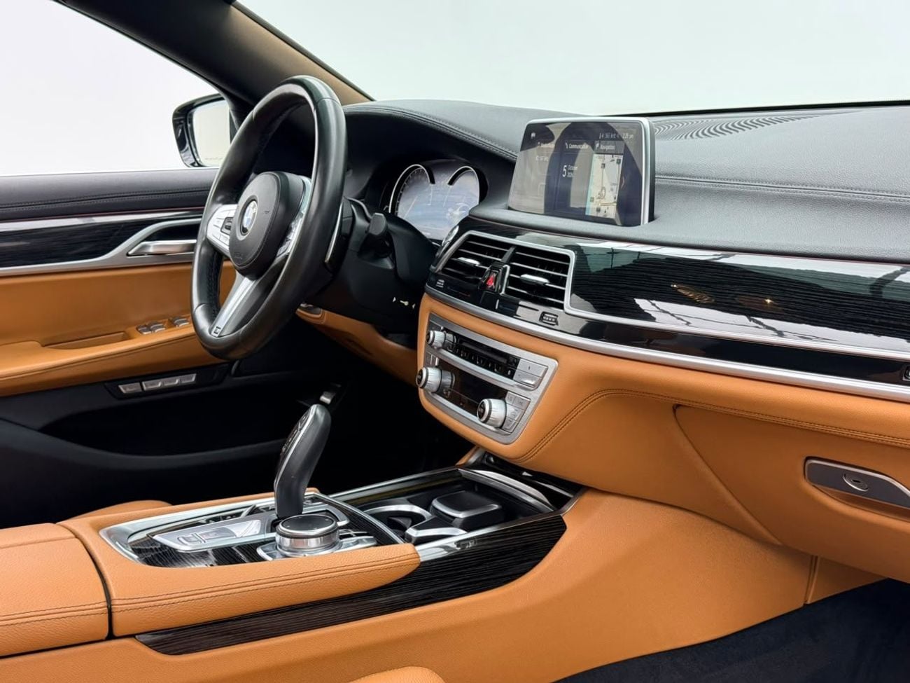 BMW 730Li M SPORT 2018 BMW 730Li M-Sport, 2028 BMW Service Pack, Full BMW Service History, Fully Loaded, GCC