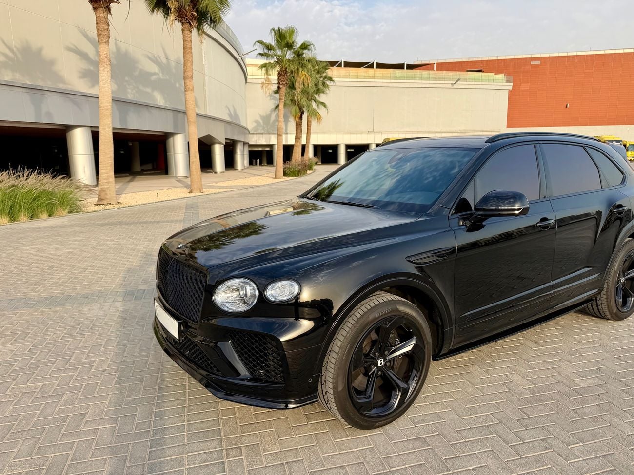 Bentley Bentayga | FULL BLACK EDITION | BENTLEY DUBAI WARRANTY