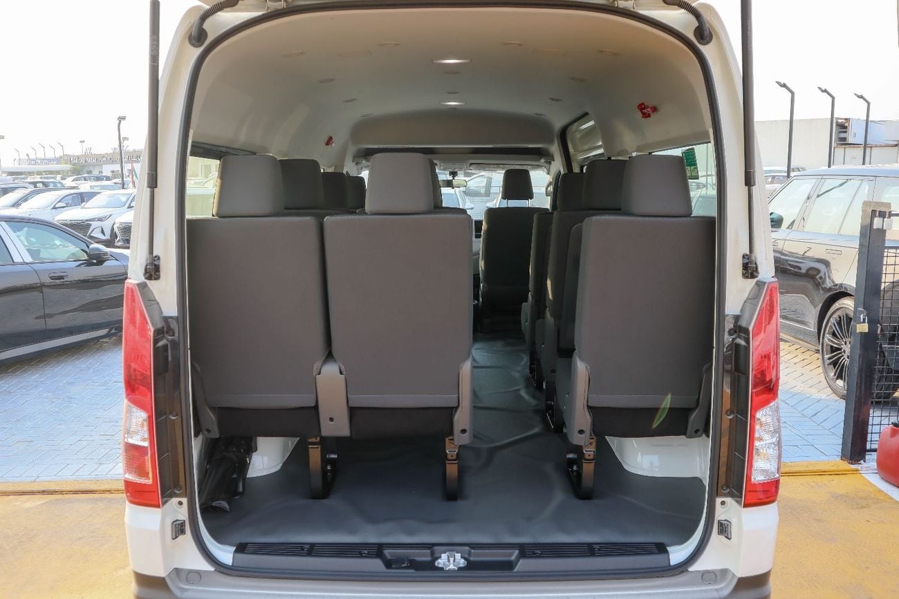 Toyota Hiace GL Toyota Hiace 3.5L Petrol – 2026 Model 13 seater ▾