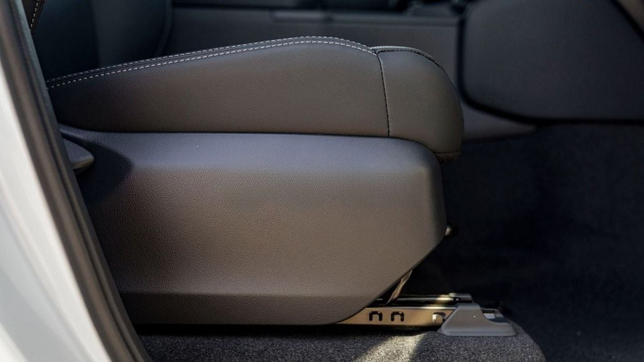 Toyota Prado TOYOTA PRADO 250 2.4P AT FIRST EDITION MY2024 – WHITE