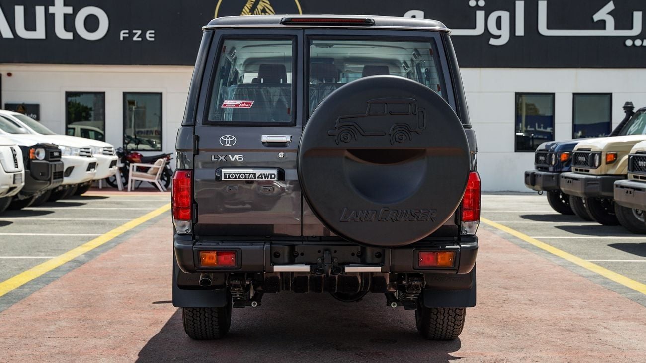 Toyota Land Cruiser LC76 4.0 PETROL AT 2026 FULL