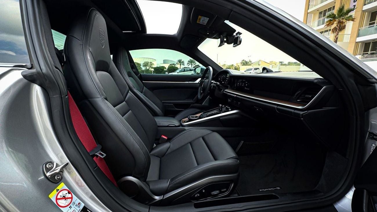 بورش 911 Carrera 4S 3.0L (380 HP) Coupe