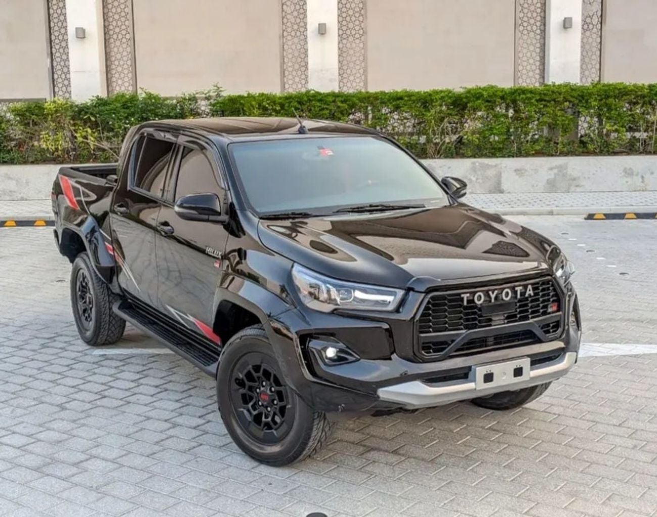 تويوتا هيلوكس Toyota Hilux GR sports 2021Model Facelifted 2025 2.7 v4 petrol Engine Colour Black push start Transm