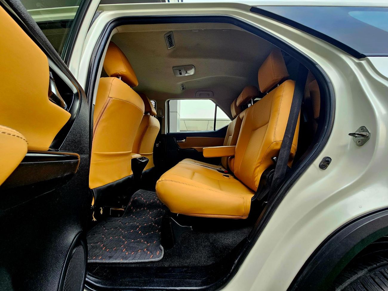 Toyota Fortuner EXR / V4 2.7L/ NEW SHAPE/ LEATHER/ LOW MILEAGE