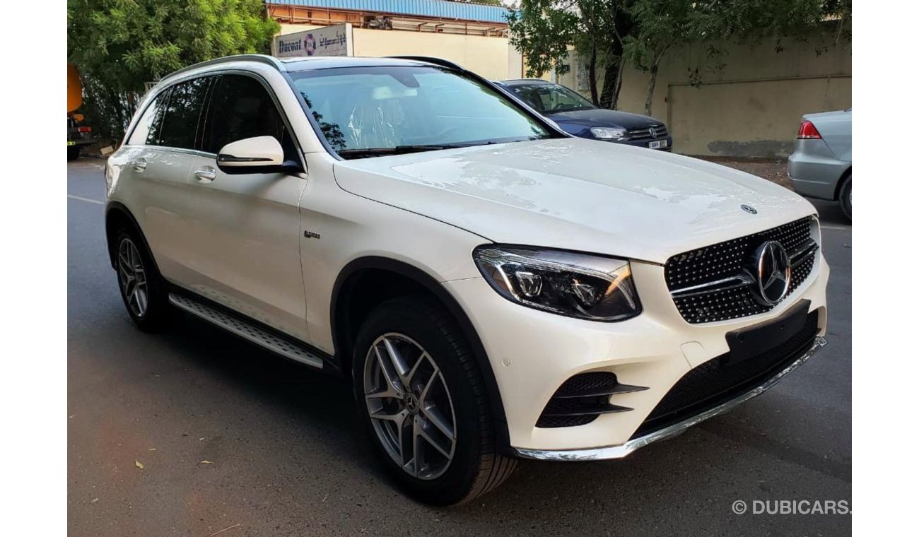 Mercedes-Benz GLC 300 Full option AMG clean car