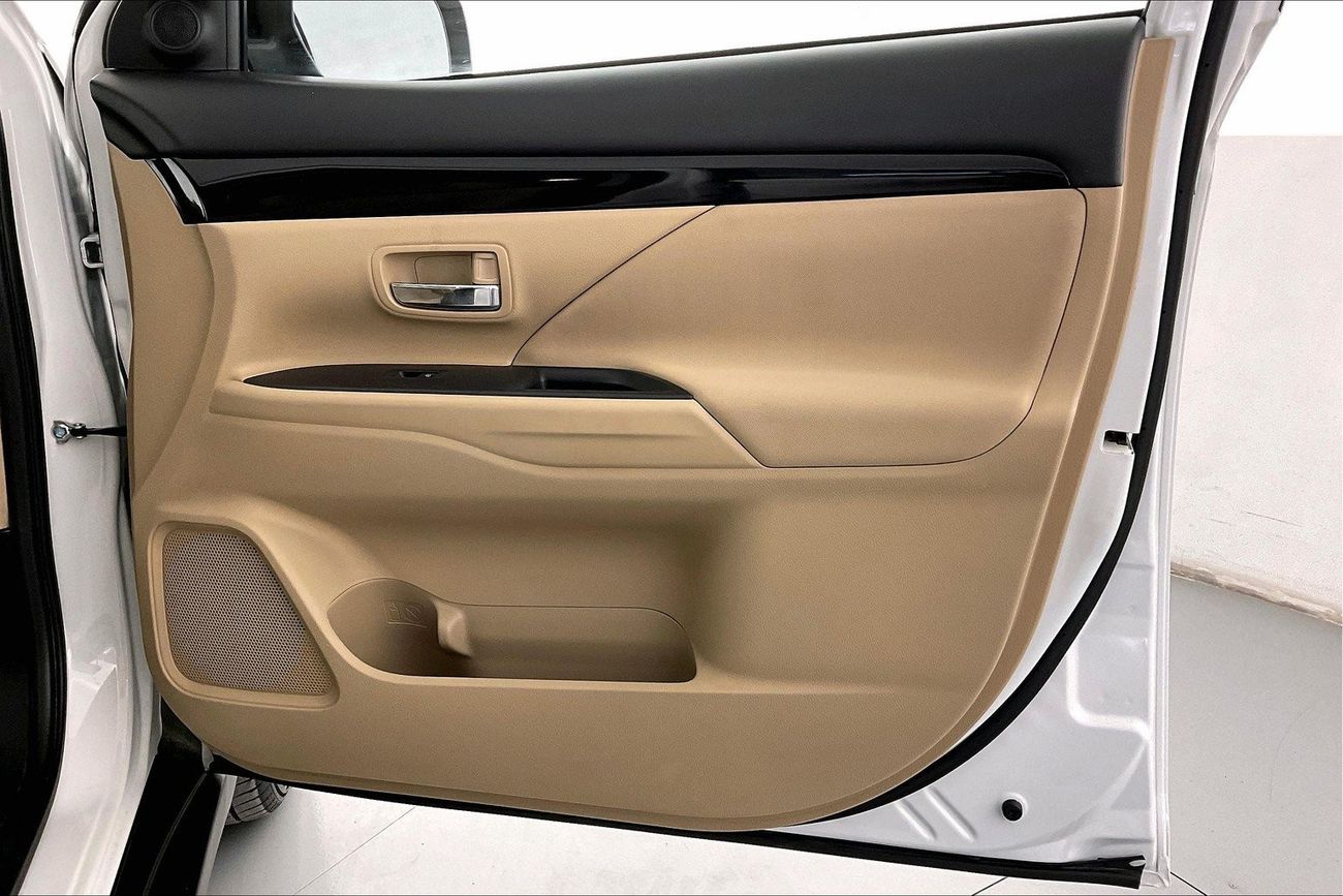 Mitsubishi Outlander GLX Midline| 1 year free warranty | Exclusive Eid offer