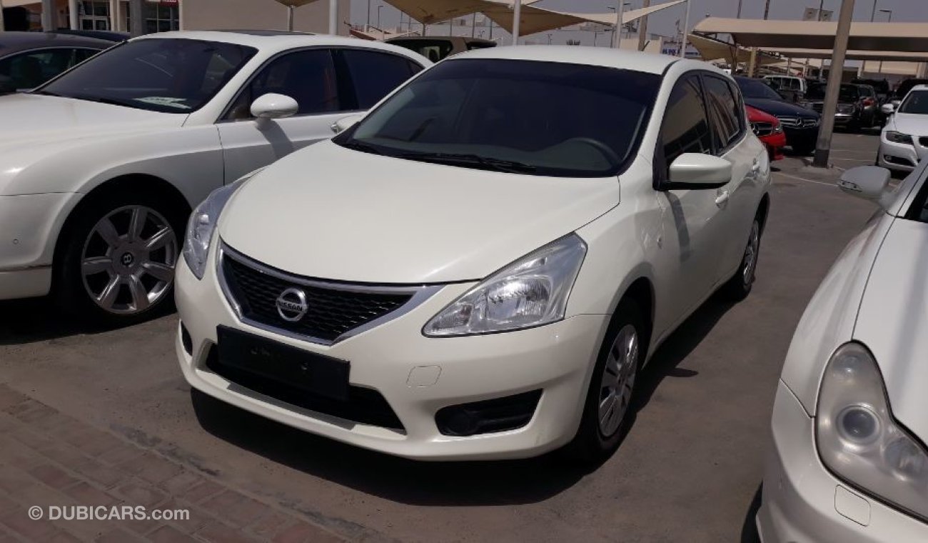 Nissan Tiida 2015