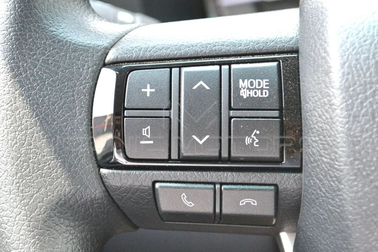 تويوتا هيلوكس GLX 2.7L Double Cab Utility 4WD A/T