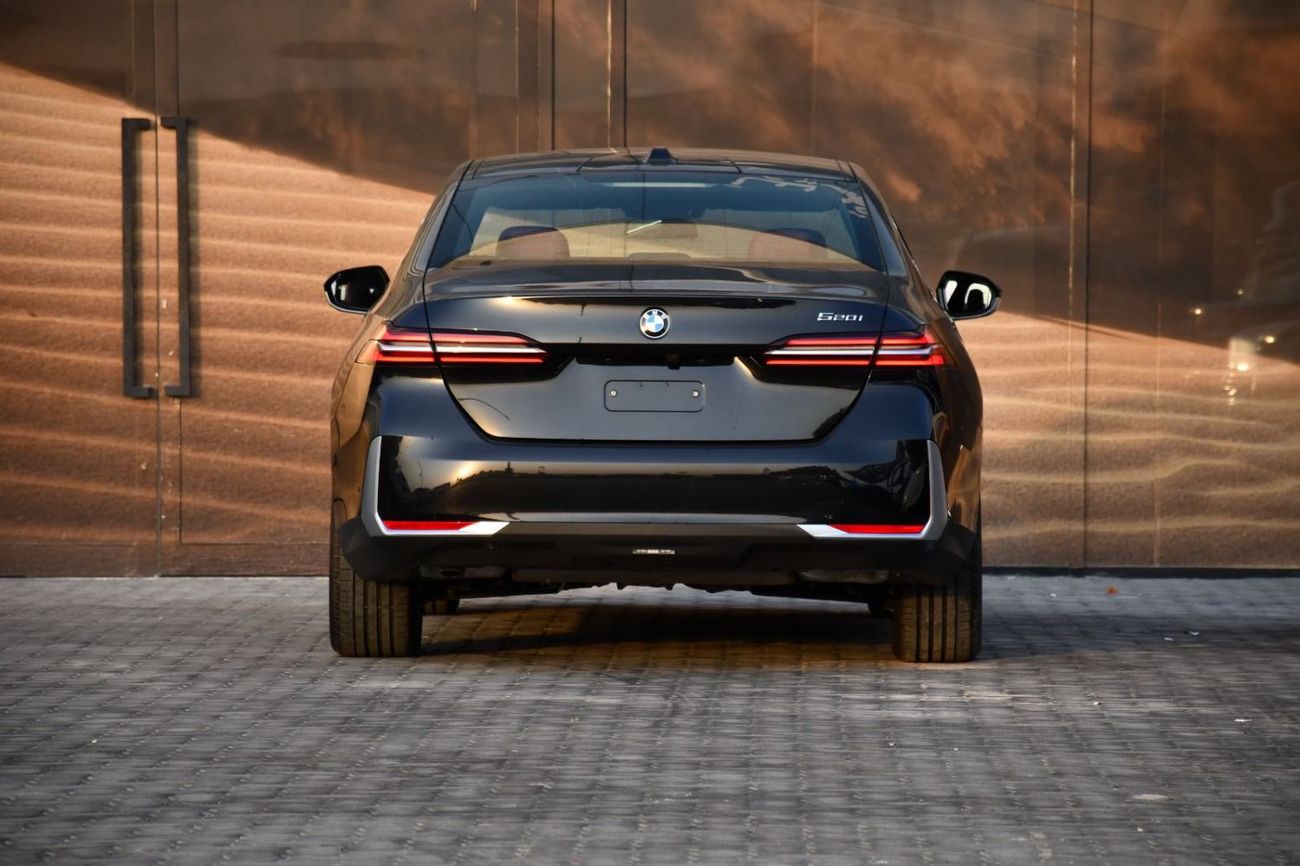 بي أم دبليو 520i BMW 520i Luxury gcc 2026