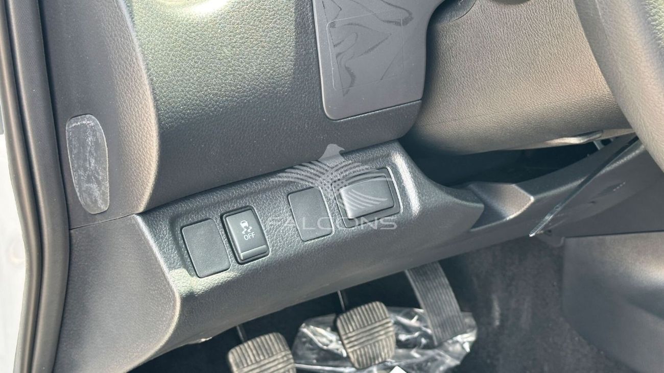 نيسان نافارا Nissan/Navara/NAV02 D23 2.5D XE 4X4 DC PLUS Mt