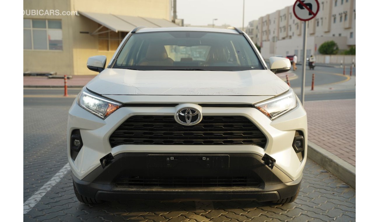 Toyota RAV4 XLE 2022 RAV4 XLE 2.5 AWD GCC EURO4 @ALKADY CARS FOR EXPORT ONLY