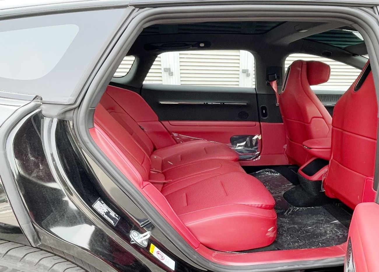 أفاتر 12 Ultra Performance AWD