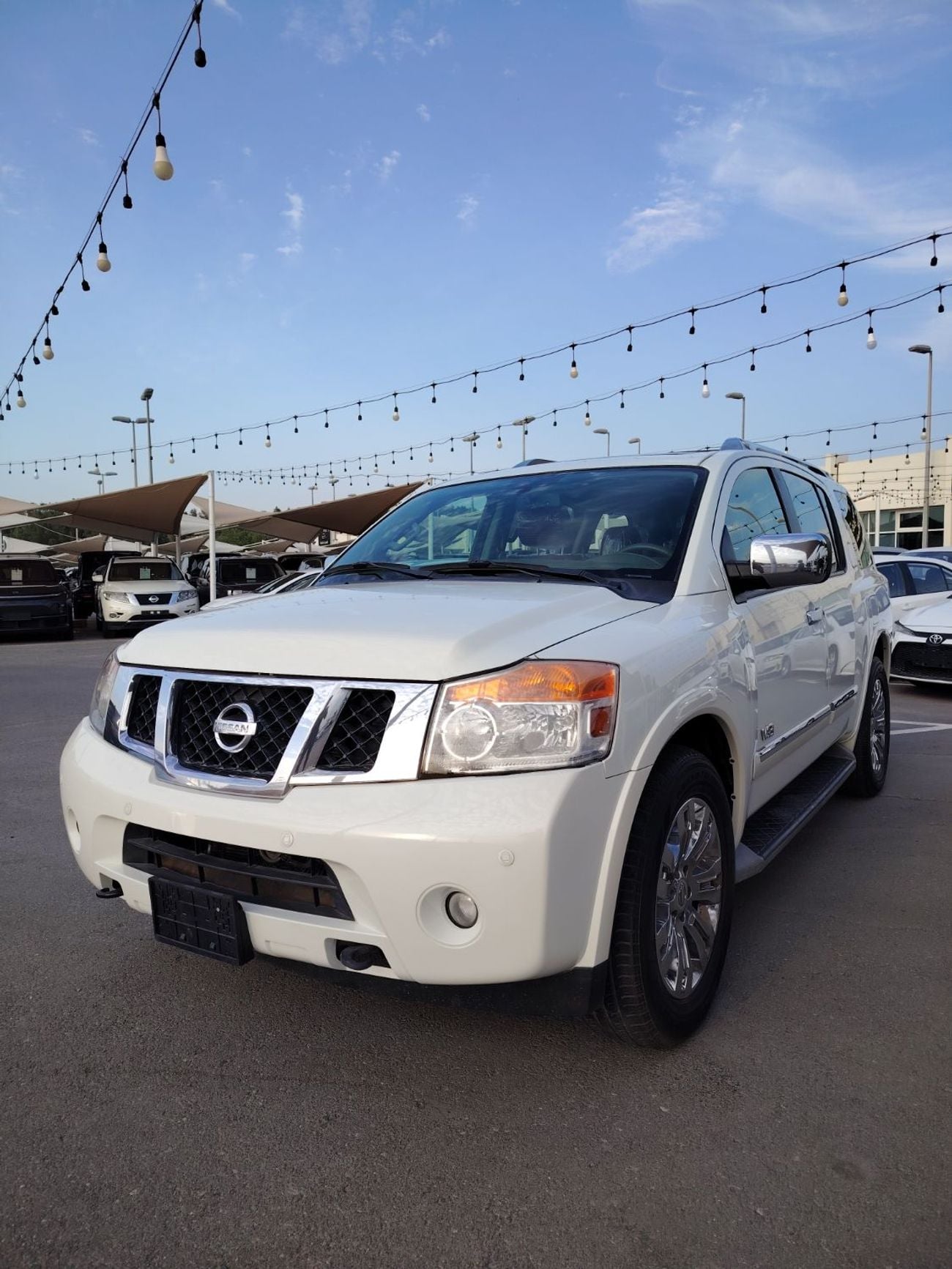 Nissan Armada LE 5.6L (320 HP)