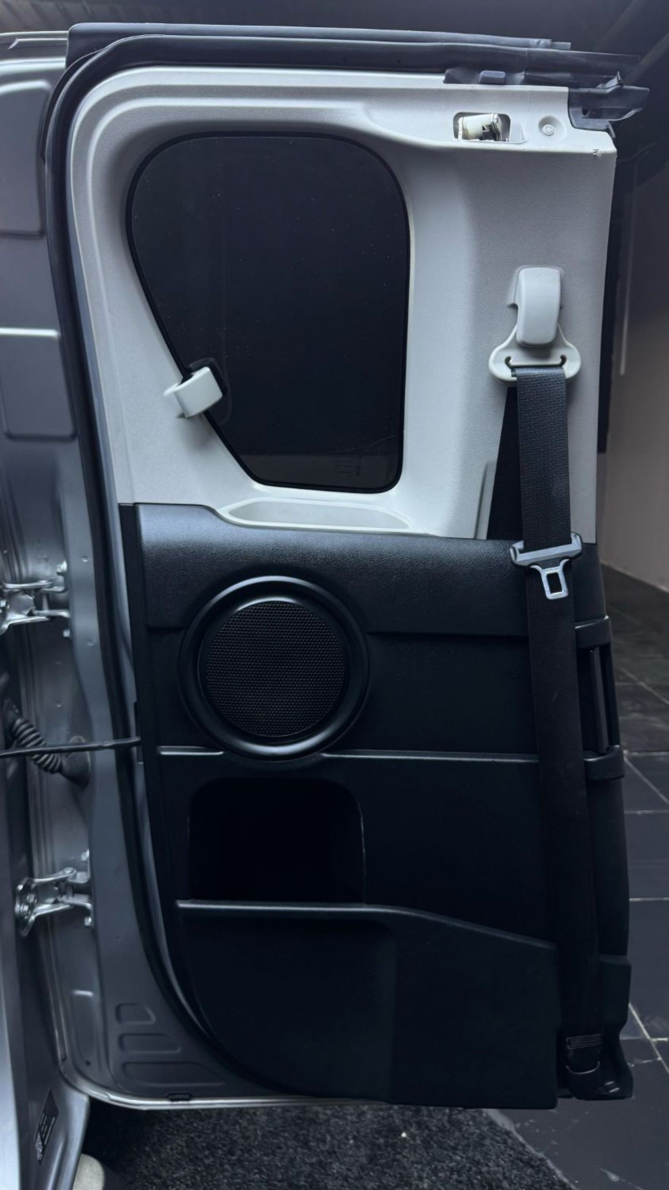 Toyota Hilux DIESEL ,ONE AND HALF CABIN ,2.8 LITER ,MANUAL