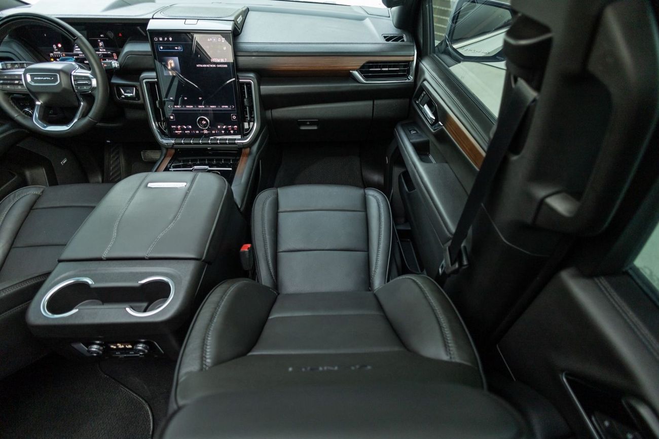 GMC Yukon XL DENALI GMC Yukon XL 2500 Denali 2025 GCC | Agency Warranty | Service Contract
