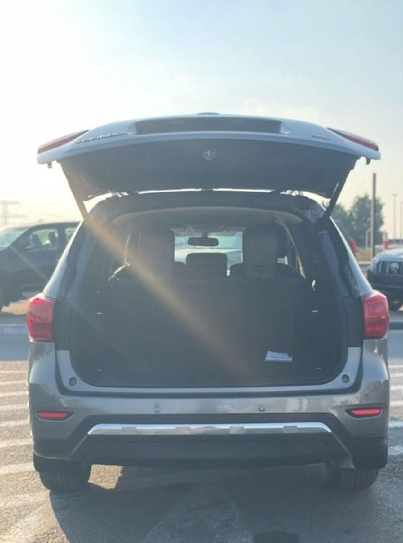 نيسان باثفايندر 2020 Nissan Pathfinder SL 3.5L V6 - 7 Seater Full Option - 360* CAM Auto Trunk - Radar & Sensor -