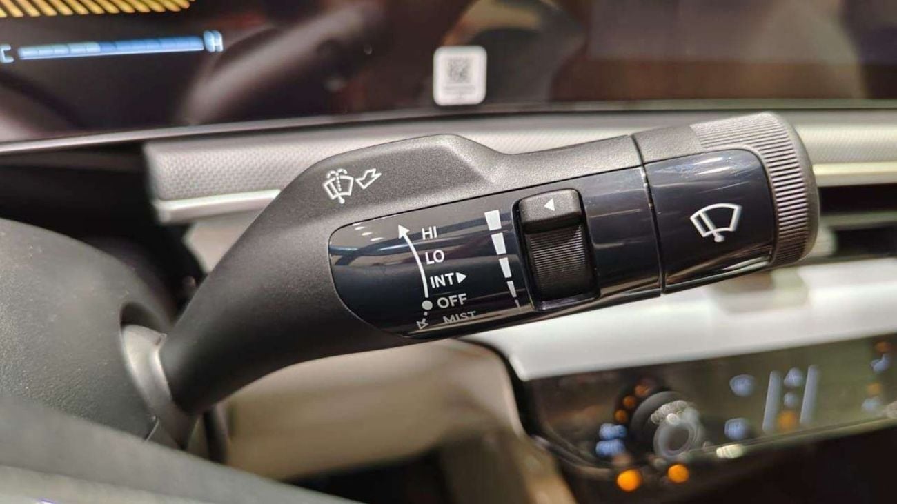 كيا K5 2.5L GDI DOHC, 4-cylinder, Dual CVVT (Euro 4). 5 Seater. 4 Door. FWD