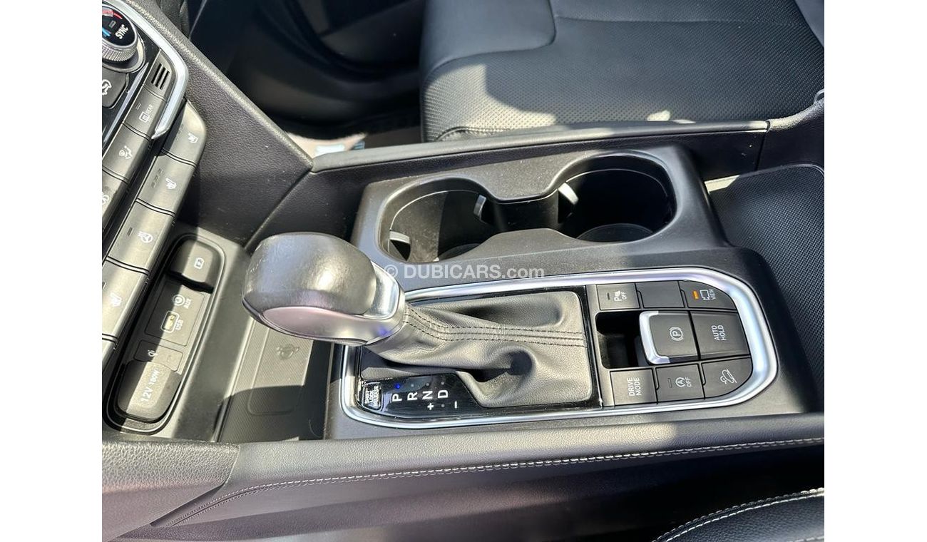 هيونداي سانتا في