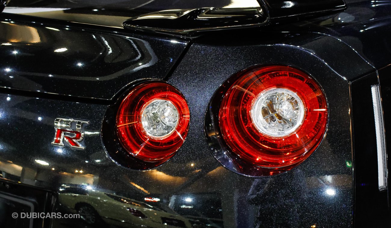 Nissan GT-R 730HP