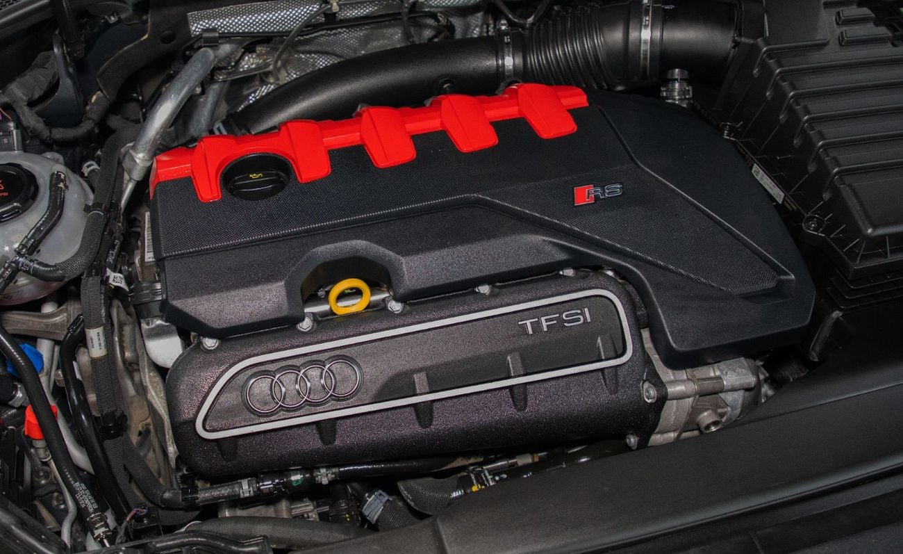 أودي RSQ3 Sportback TFSI quattro 2.5L