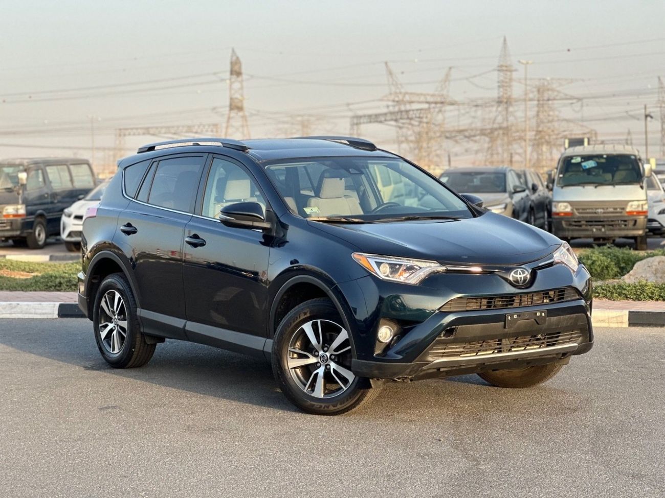Toyota RAV4 XLE 4WD sunroof  full Option