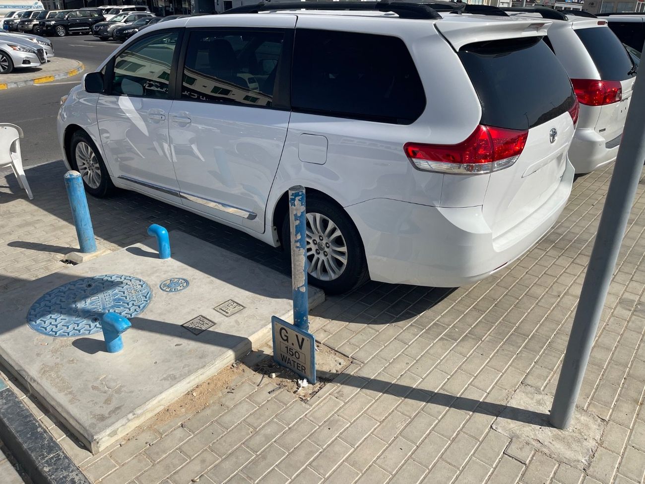 تويوتا سيينا XLE Full Option VCC paper