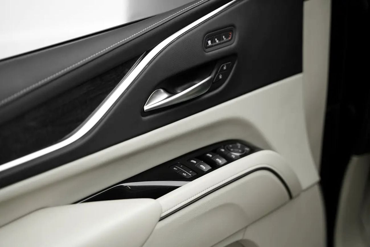 كاديلاك إسكالاد 600 BLACK EDITION WITH WARRANTY AND SERVICE CONTRACT