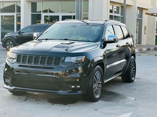 جيب جراند شيروكي Limited 5.7L (350 HP)