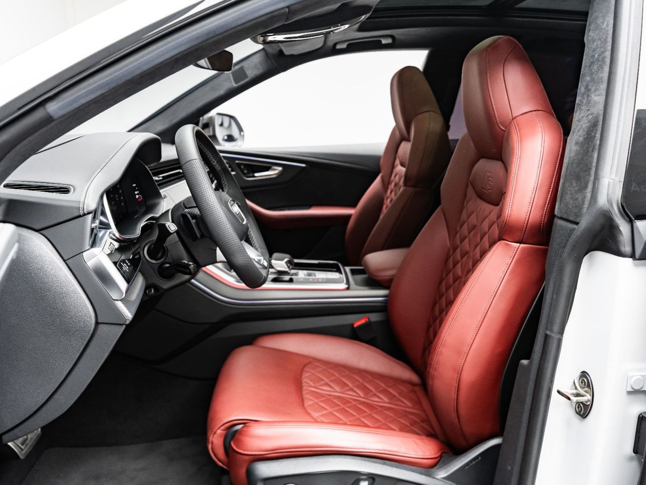 Audi SQ8 4.0 TFSI quattro (507 HP) 2024 Audi SQ8, 2029 Audi Warranty + Audi Service Contract, Low KMs, GCC