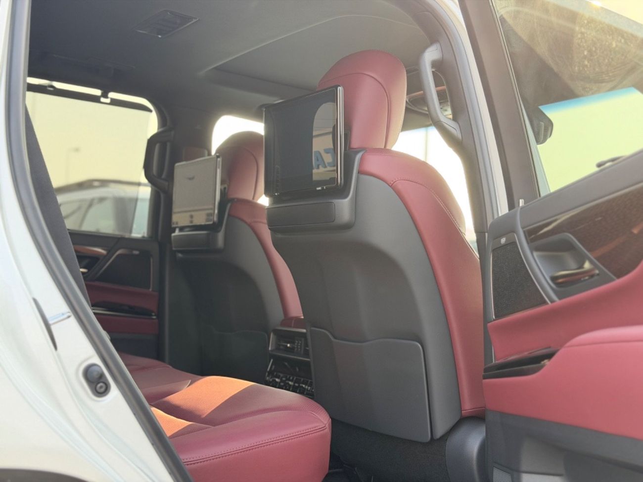 لكزس LX 600 SPORT LUXURY - RHD